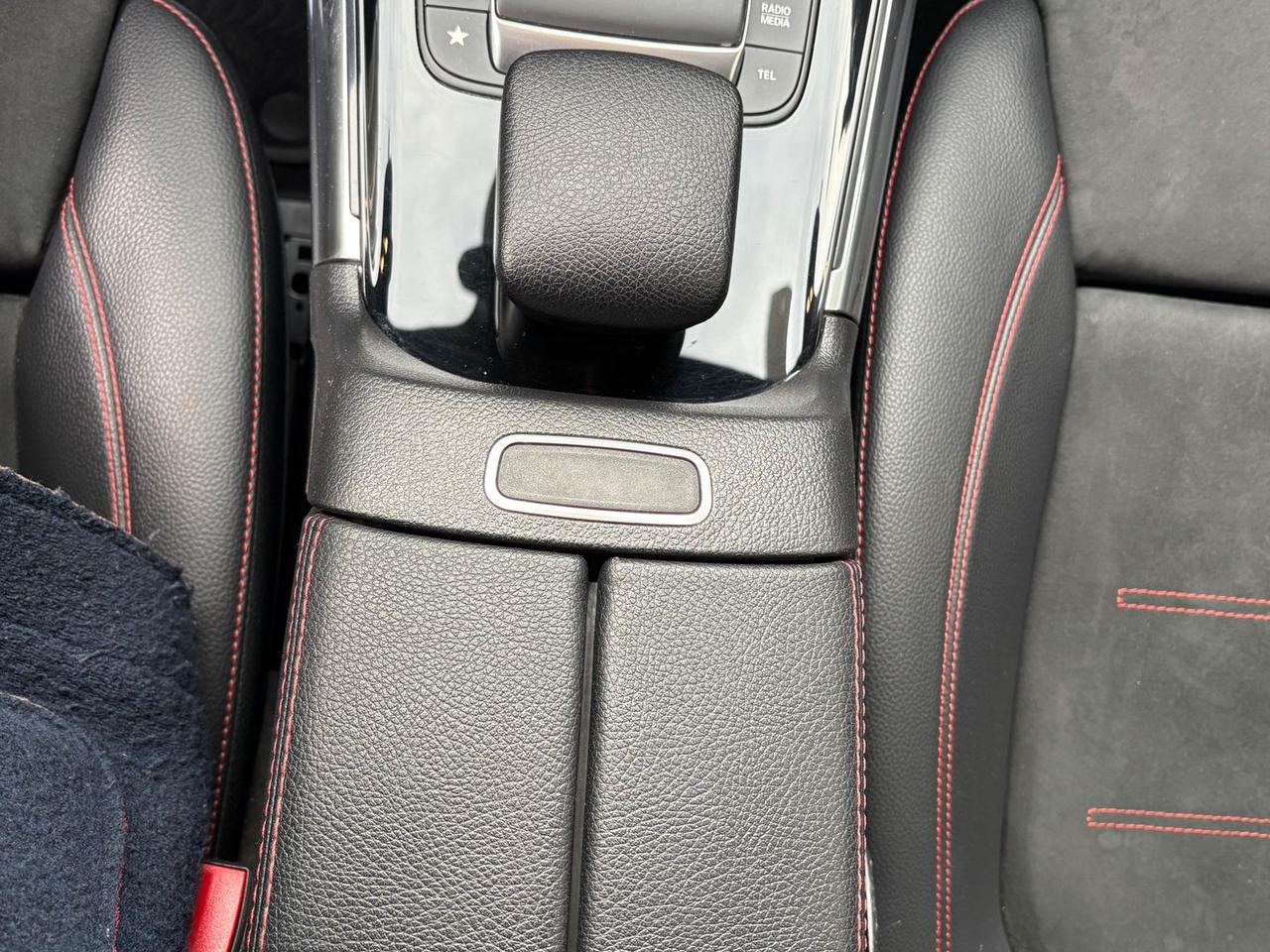 Mercedes-Benz GLA 200 GLA-Clas #8981