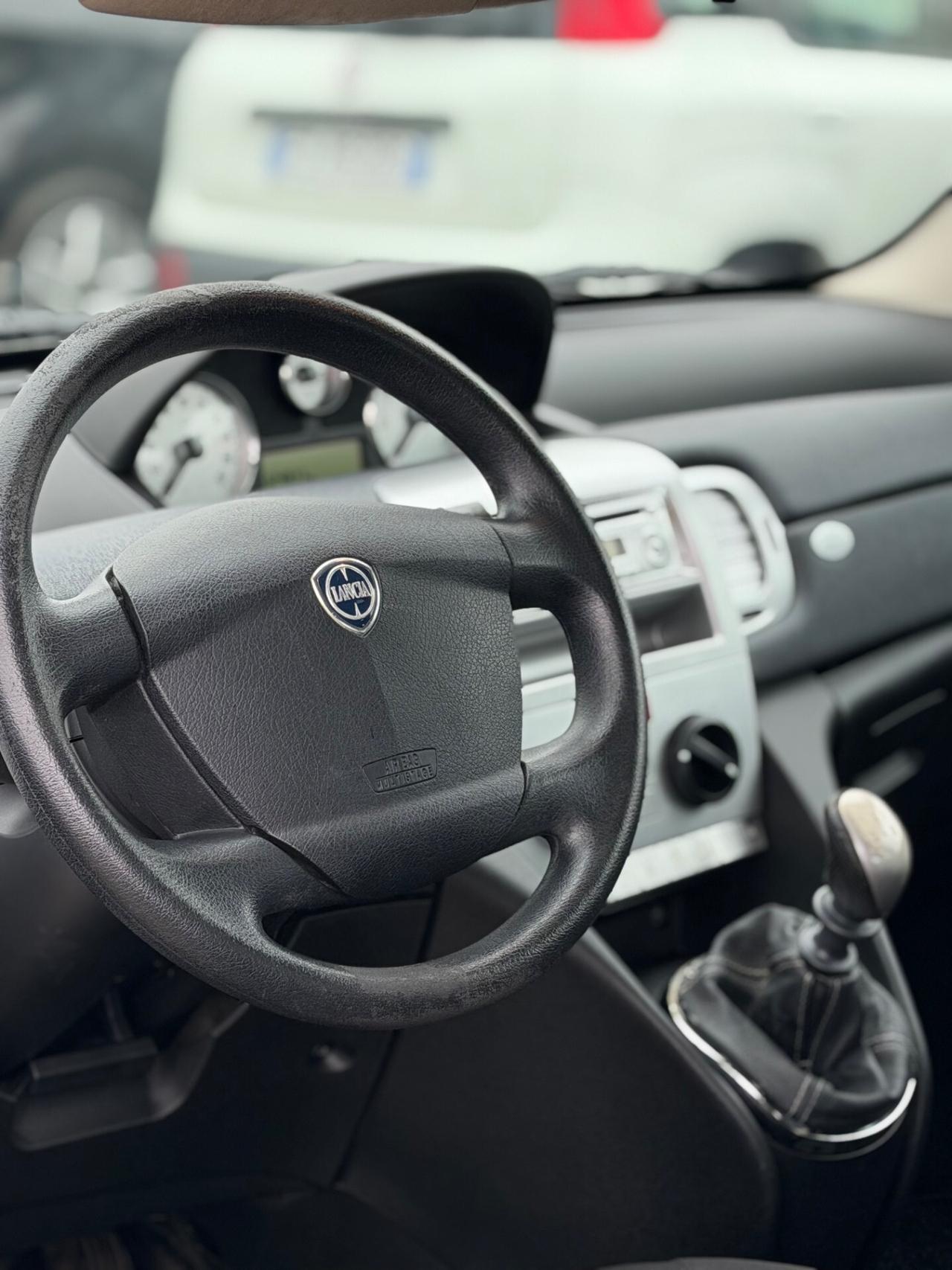 Lancia Ypsilon 1.2 GPL (120.000KM) NEOPATENTATI