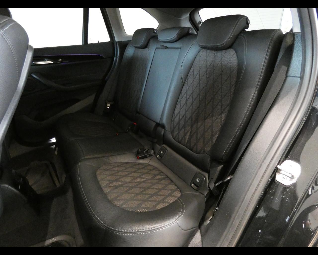 BMW X1 (F48) - X1 xDrive18d xLine