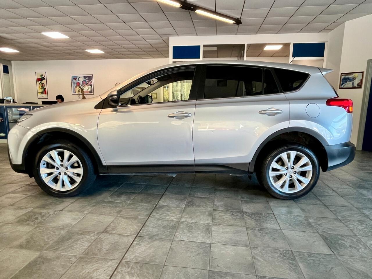 Toyota RAV 4 RAV4 2.2 D-CAT 4X4 CAMBIO AUTOMATICO Lounge