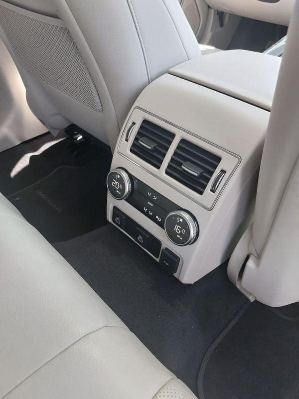 Jaguar XF 2.0 D 204 CV AWD aut. SE