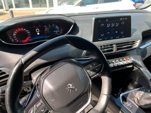 Peugeot 3008 BlueHDi 130 S&S Business