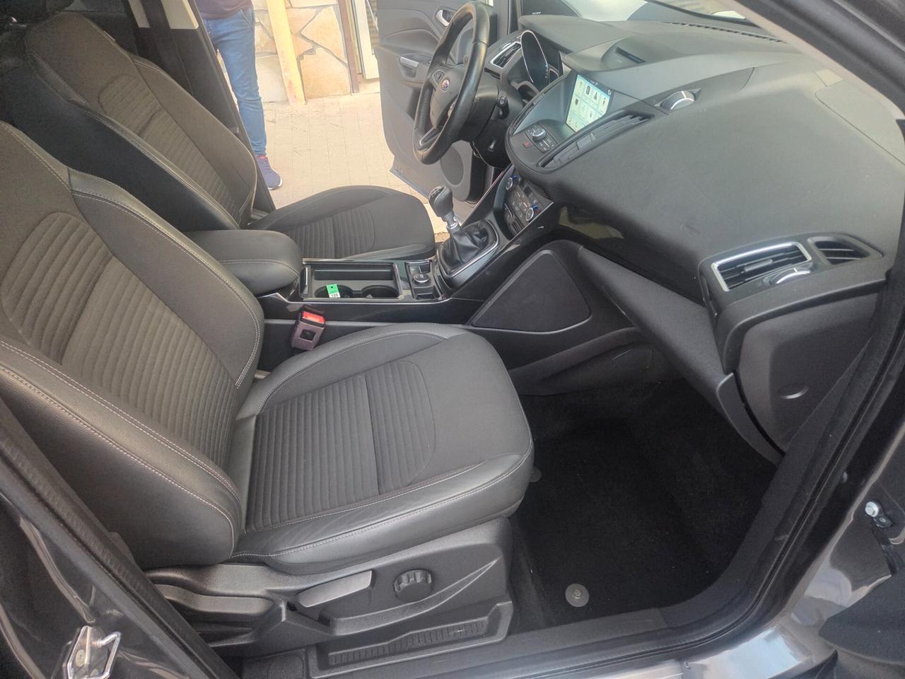 FORD KUGA TITANIUM NAVIG TELECAMERA KM CERTIF