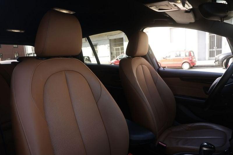 BMW Serie 2 Active Tourer 216d Active Tourer Luxury auto 7 POSTI Unicoproprietario