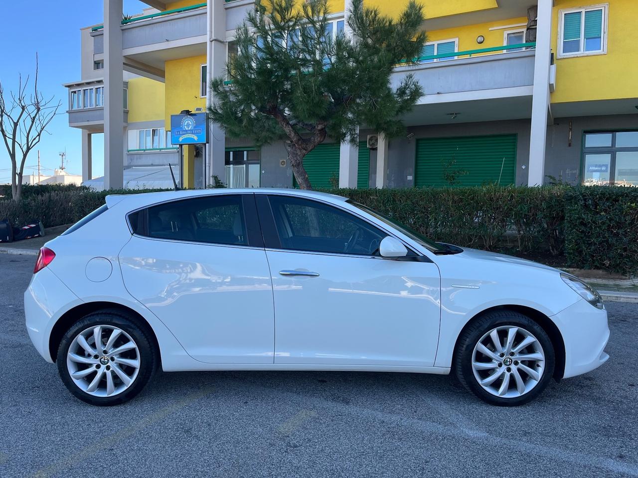 Alfa Romeo Giulietta 1.6 JTDm-2 105 CV Exclusive