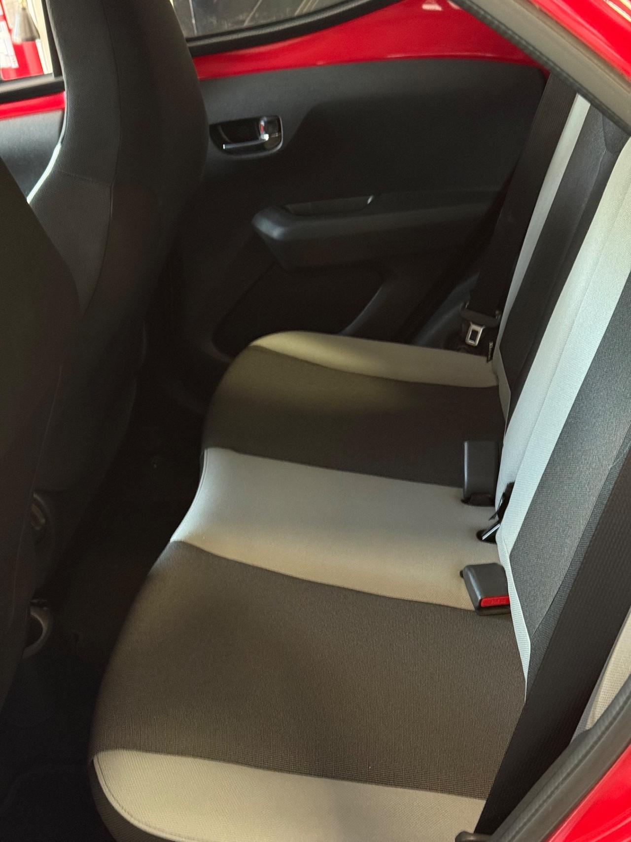 Toyota Aygo 1.0 VVT-i 69 CV 5 porte x-cool