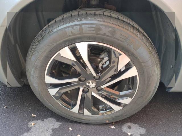 Peugeot 2008 2008 II 2020 1.5 bluehdi Allure Navi Pack 130cv