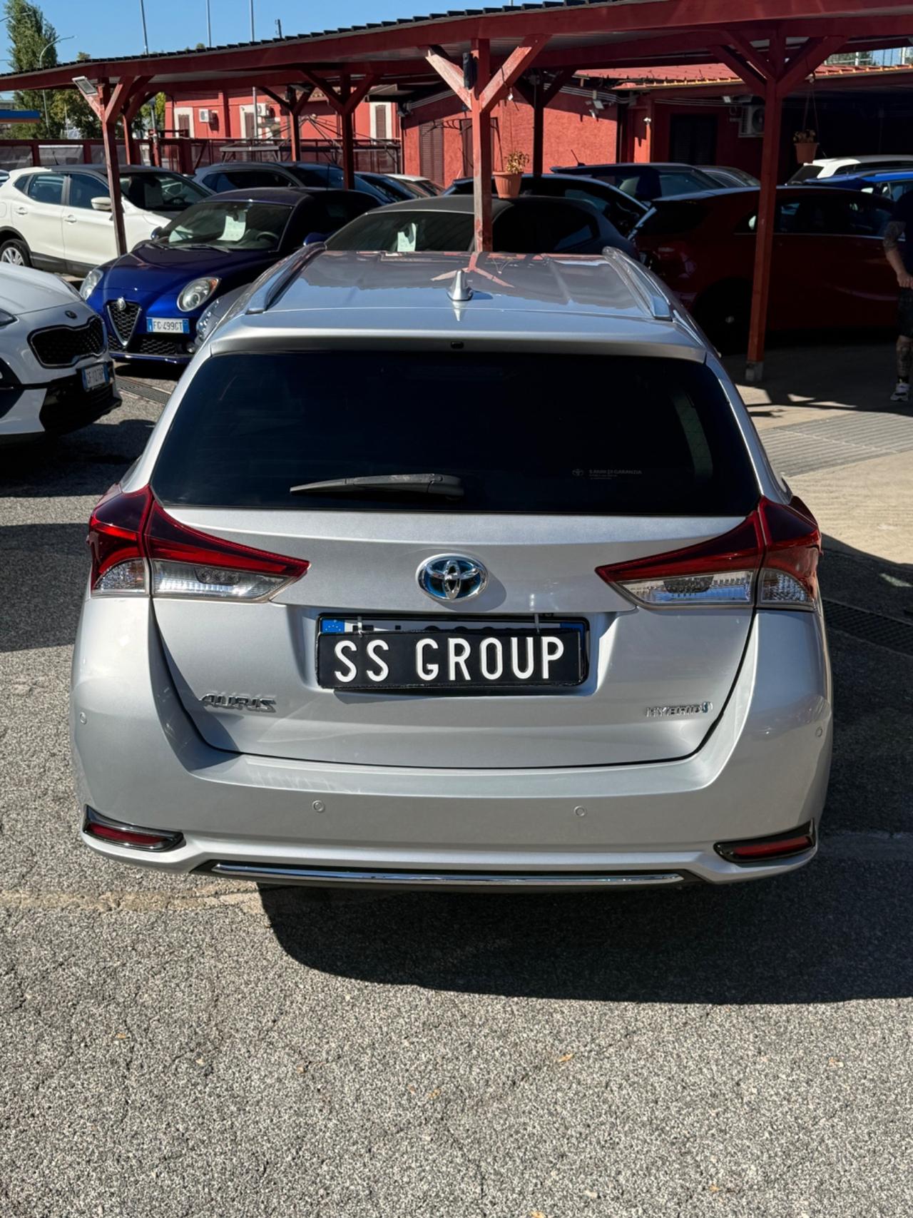 Auris Touring Sports 1.8 Hybrid Lounge-70 mila km -unipro