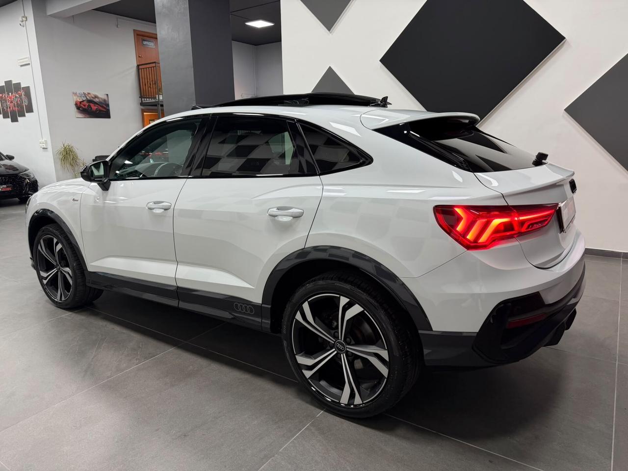 Audi Q3 SPORTBACK 35 TDI S tronic line edition