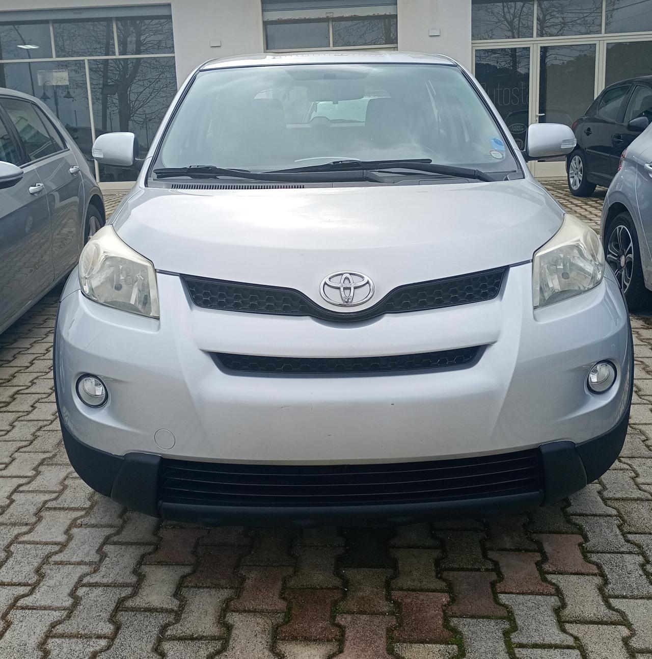 Toyota Urban Cruiser D-4D TREK 4X4