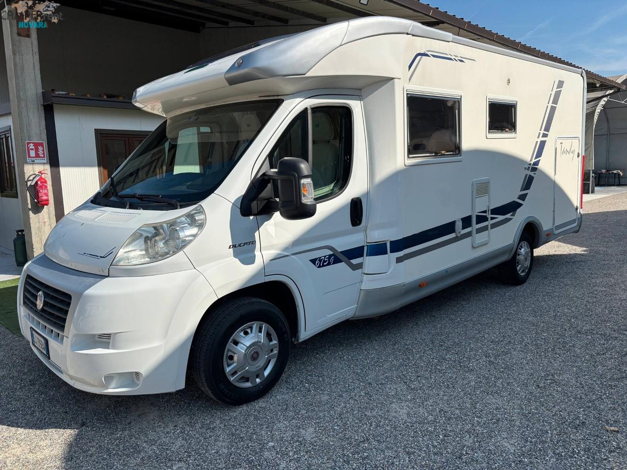 MCLOUIS TANDY 675G - Semintegrale con letto matrimoniale in coda ad altezza variabile
