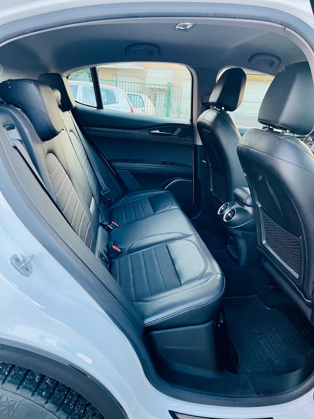 Alfa Romeo Stelvio PERFETTA!