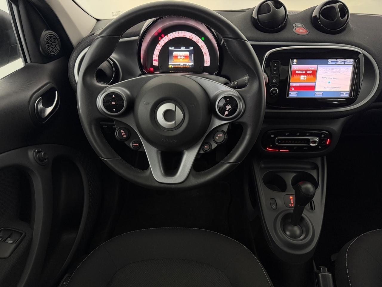 SMART FORFOUR PASSION 90 CV AUTOMATICA/LED/NAVIGATORE