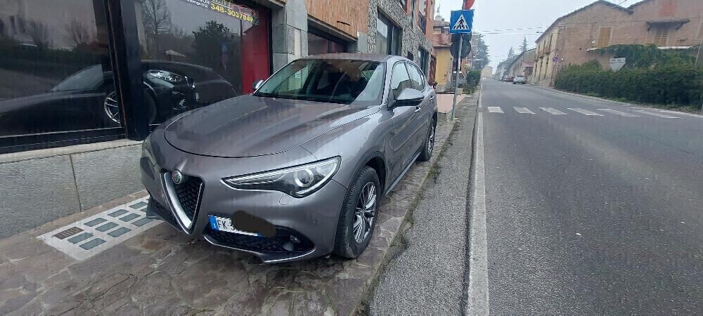 Alfa Romeo Stelvio 2.2 Turbodiesel 210 CV AT8 Q4 Executive