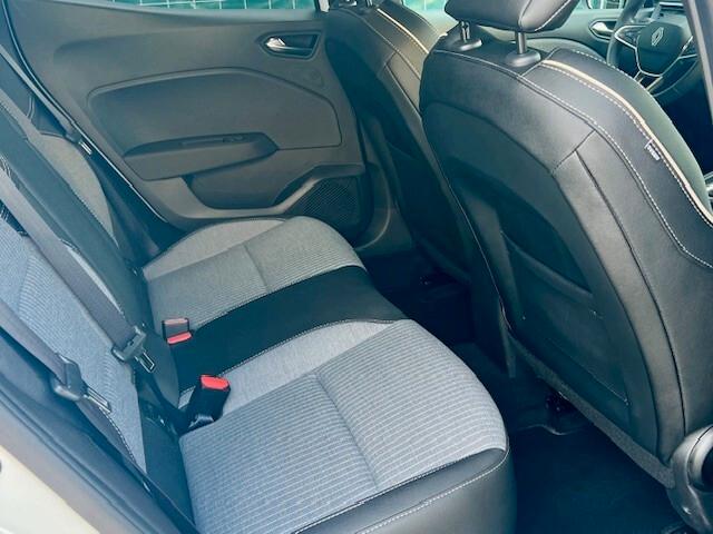 Renault Clio TCe 90 techno aziendale