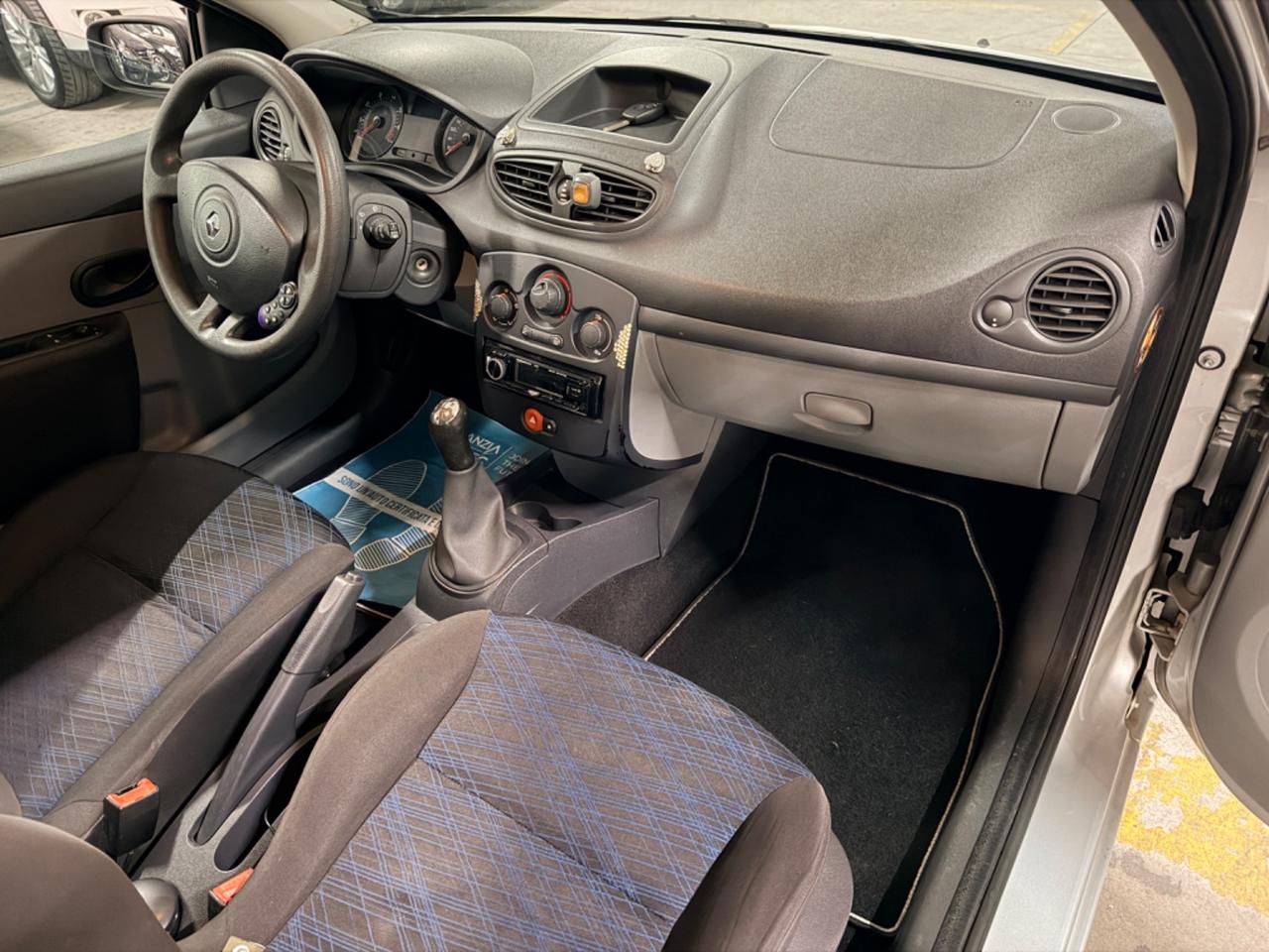 Renault Clio 1.2 16V 3 porte Luxe