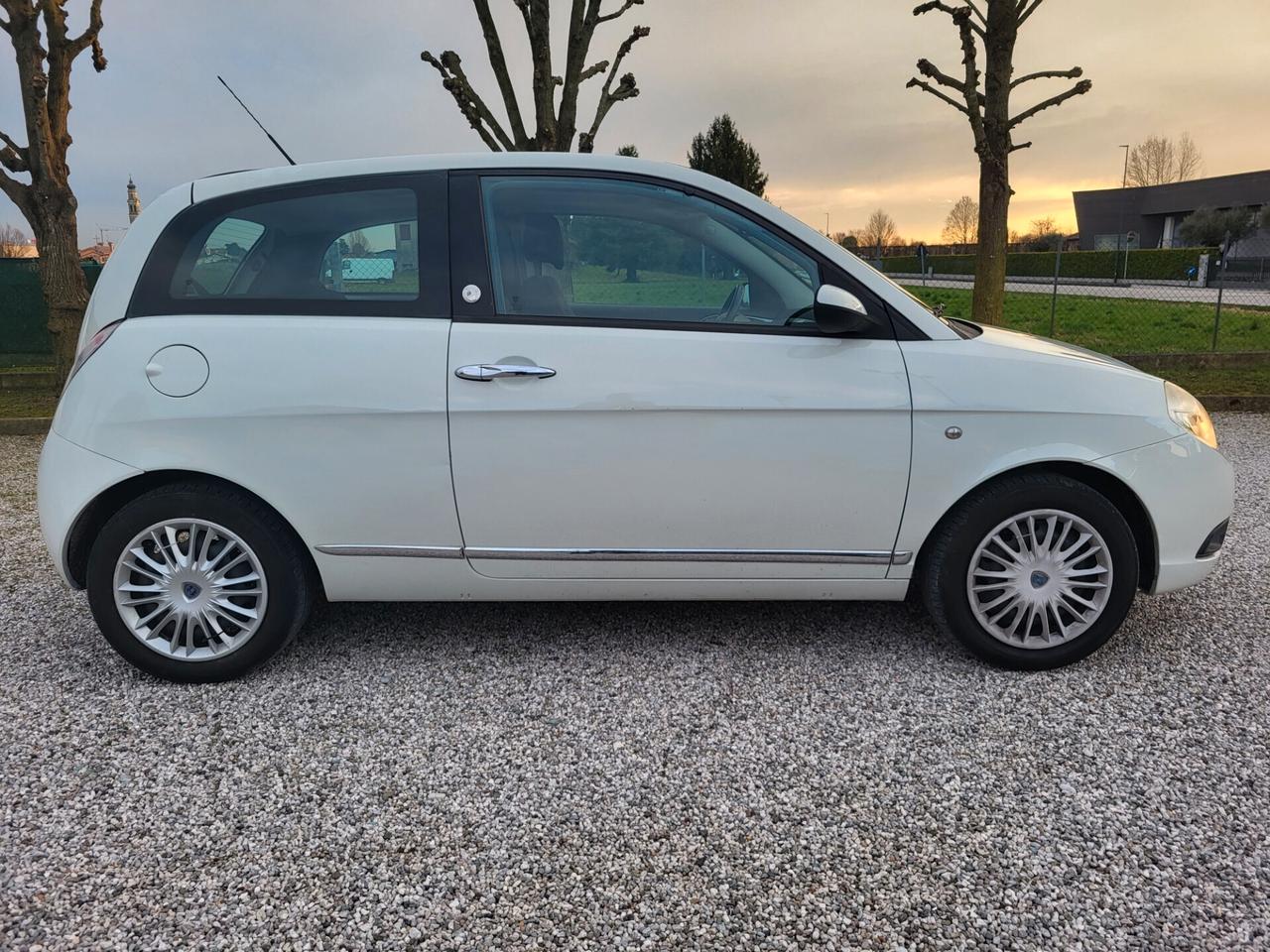 Lancia Ypsilon 1.4 Platino Ecochic GPL