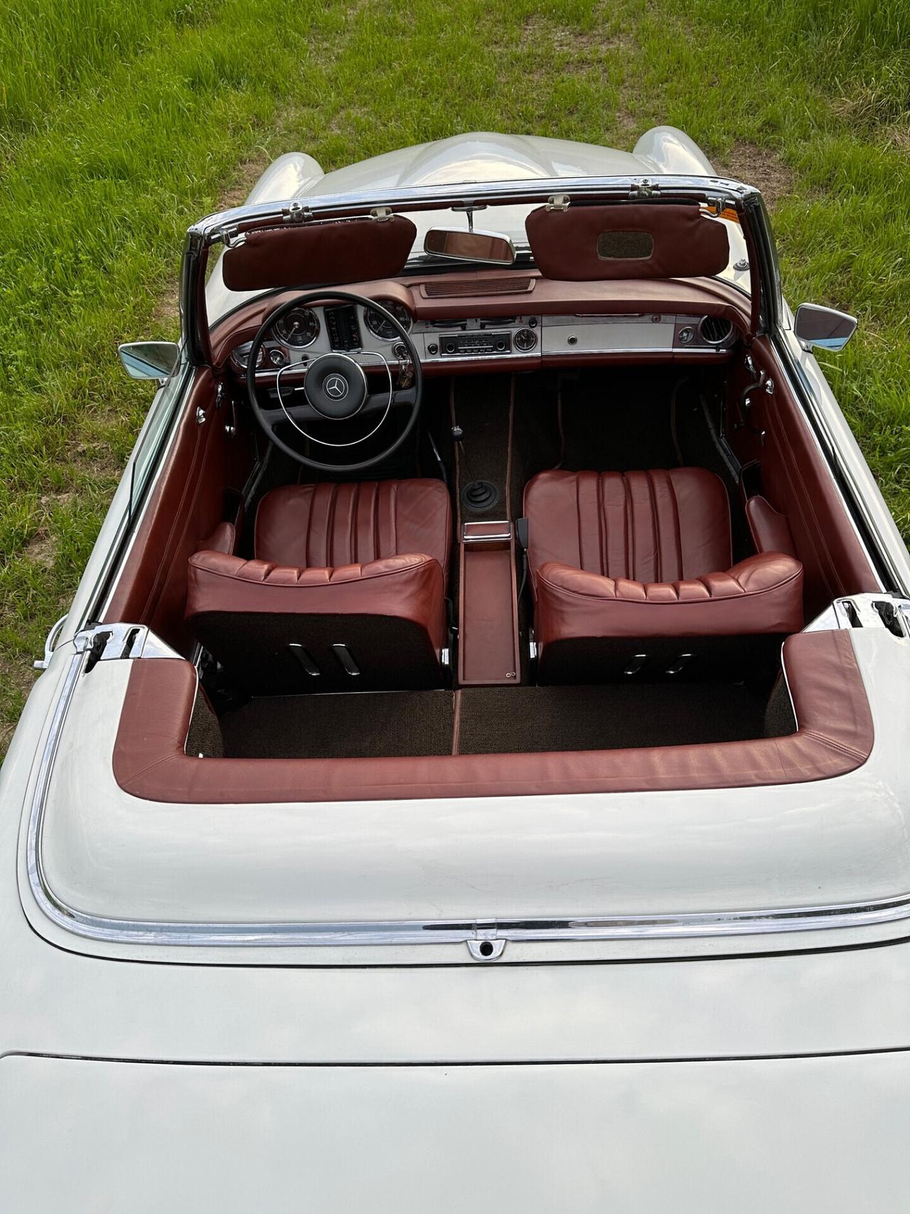 Mercedes-benz SL 230 “Pagoda”