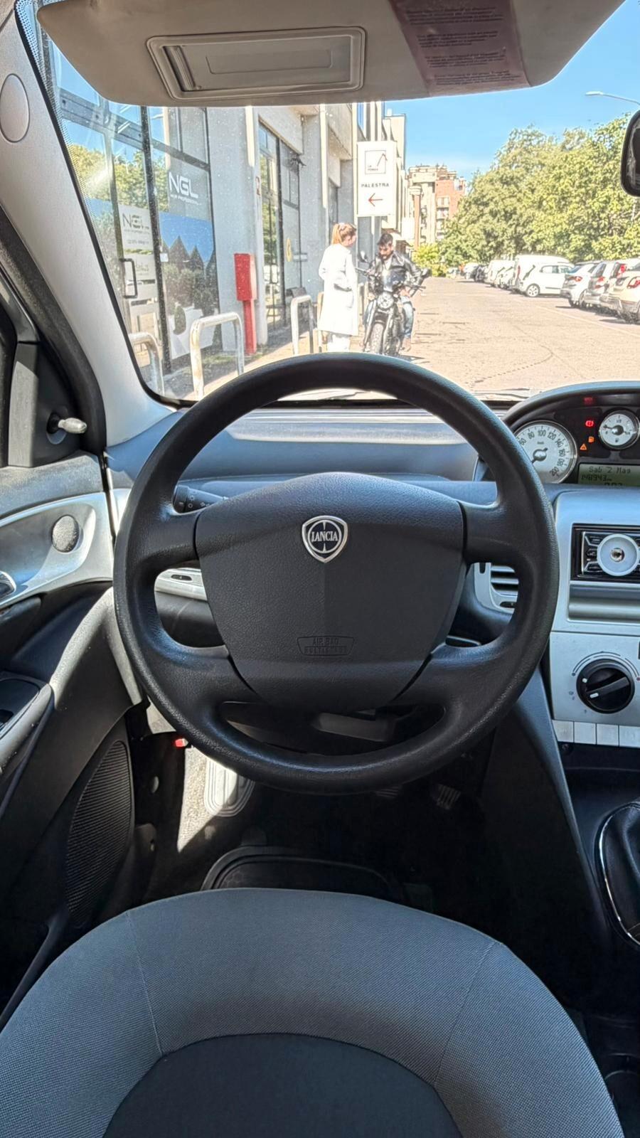 Lancia Ypsilon 1.4 Platino