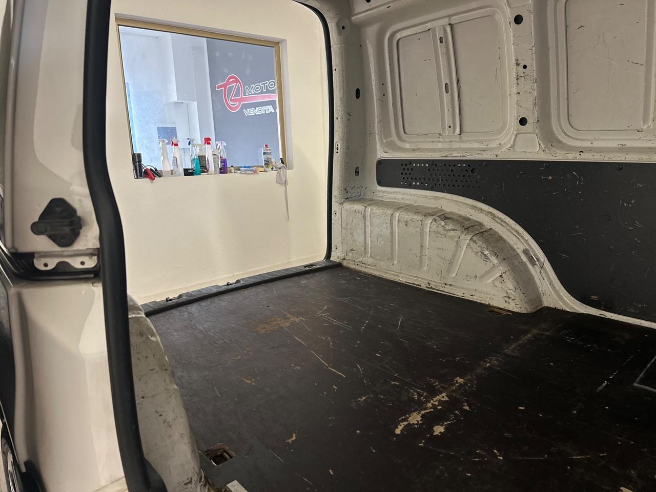 Volkswagen Caddy 1.6 TDI 102 CV DSG 4p. Van