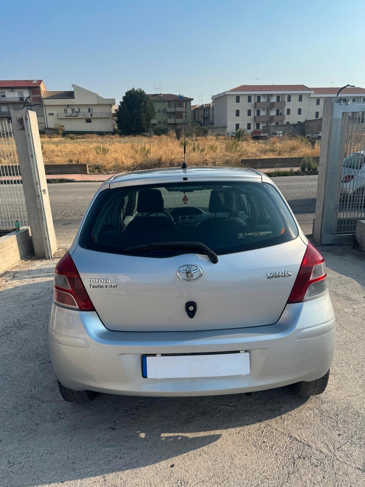 Toyota Yaris 1.4 D-4D DPF 5 porte Sol