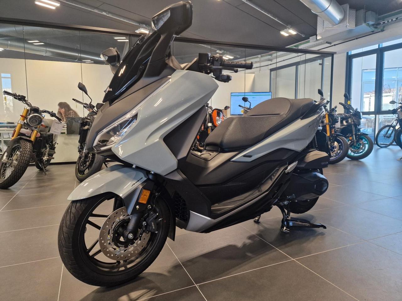 Honda Forza 350 Grigio DELUXE 2024