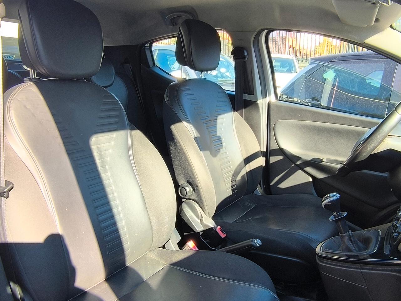 Lancia Ypsilon 1.2 69 CV 5 porte S&S Platinum