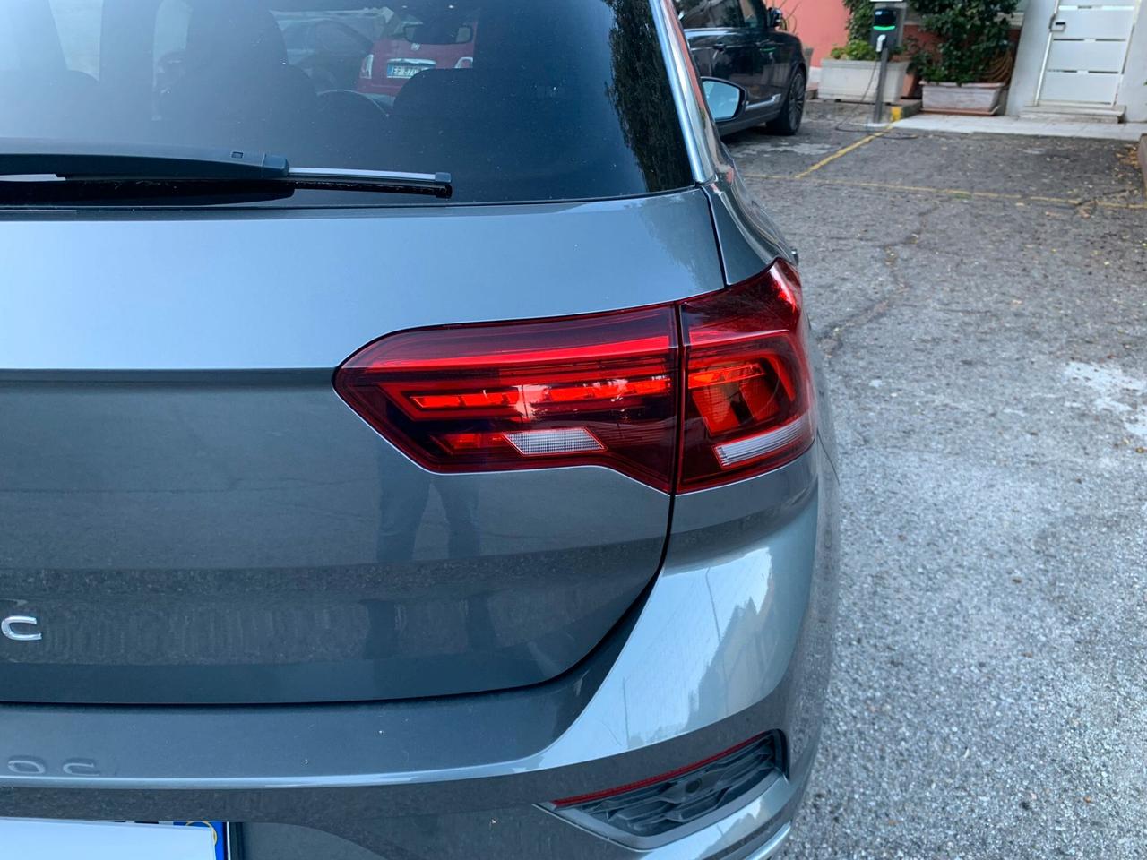 Volkswagen T-Roc 1.5 TSI ACT DSG Sport R-LINE