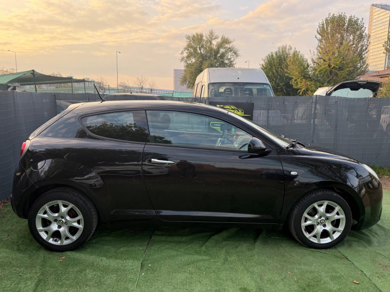 Alfa Romeo MITO 1.6 JTD DISTINCTIVE SPORT PACK