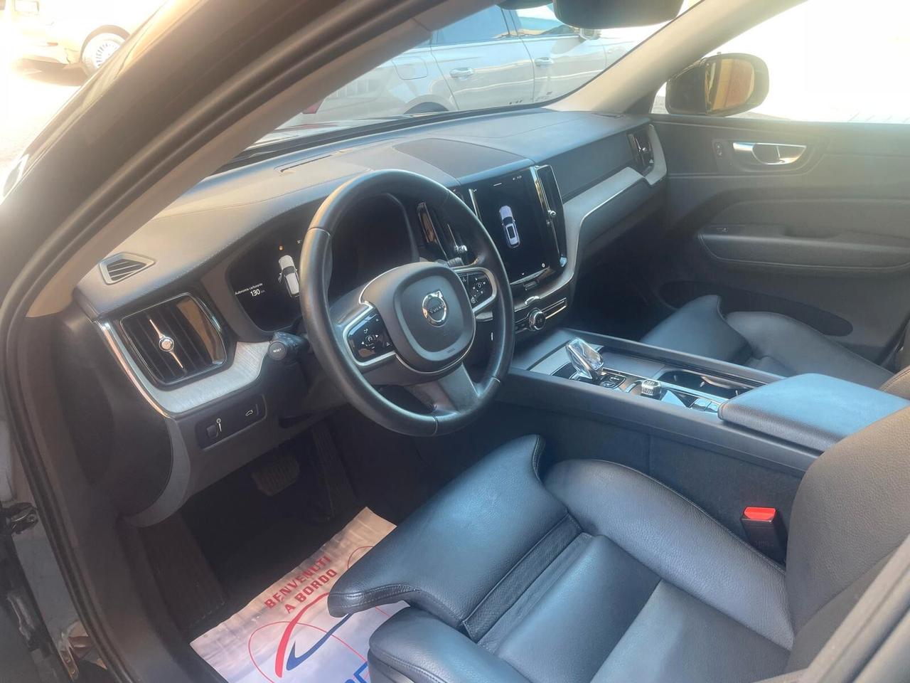 Volvo XC60 B4 (d) 197cv automatico INSCRIPTION PELLE NAVY LED 19