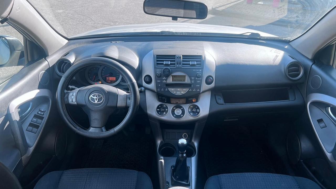 Toyota RAV 4 RAV4 2.2 D-4D 136 CV Sol