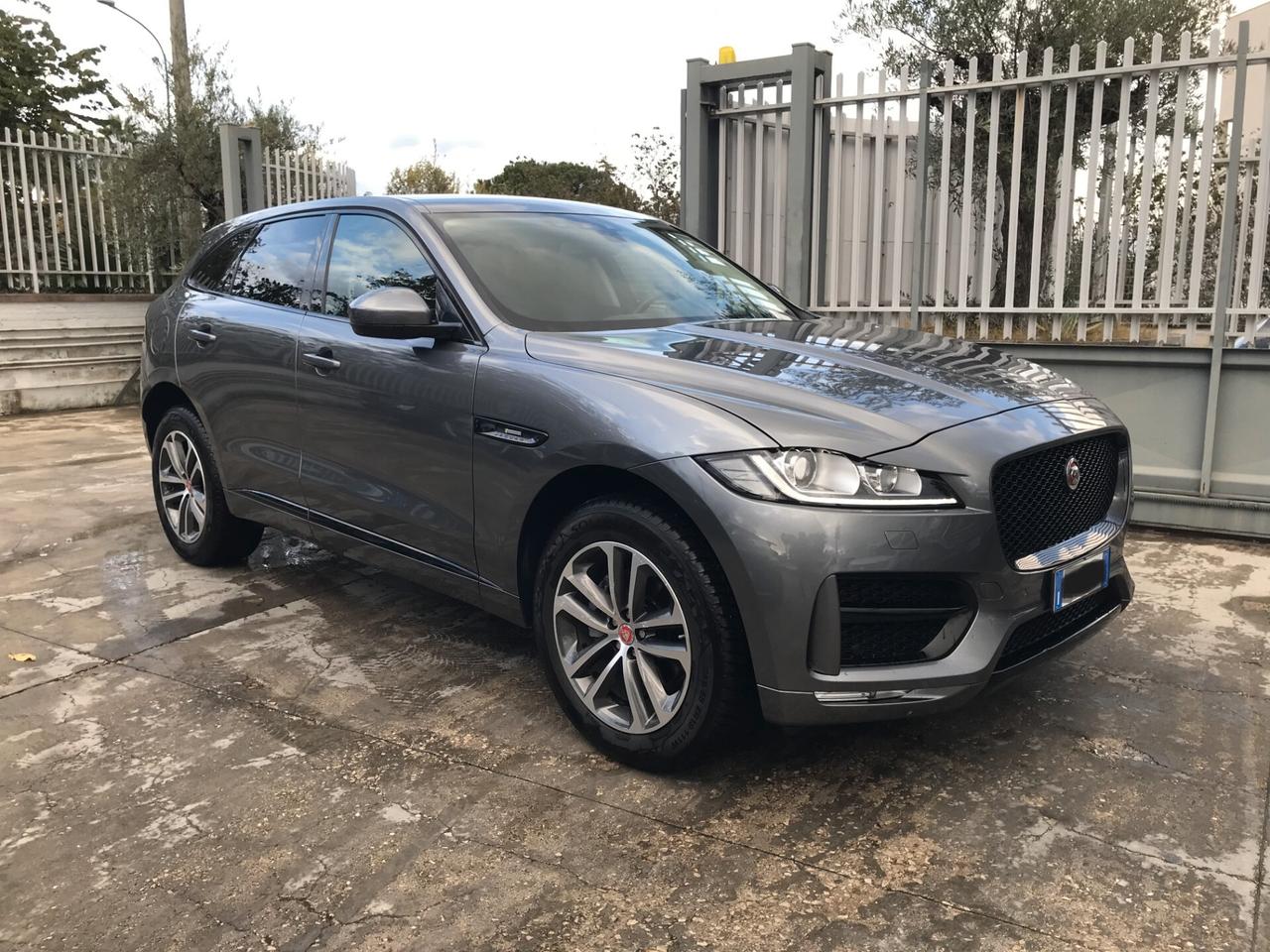 Jaguar F-Pace 2.0 D 180 CV AWD aut. R-Sport