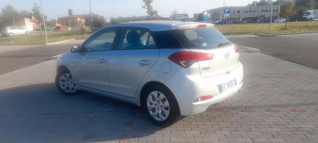 Hyundai i20 1.1 CRDi 12V 5 porte Comfort