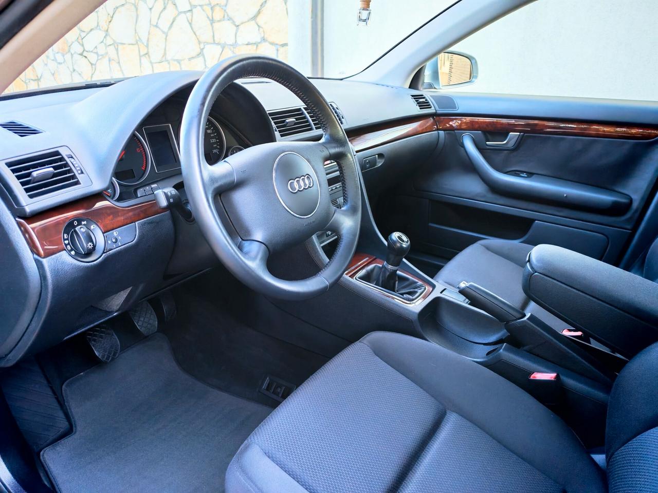 Audi A4 1.9 TDI/130 CV cat UNICA POCHI KM