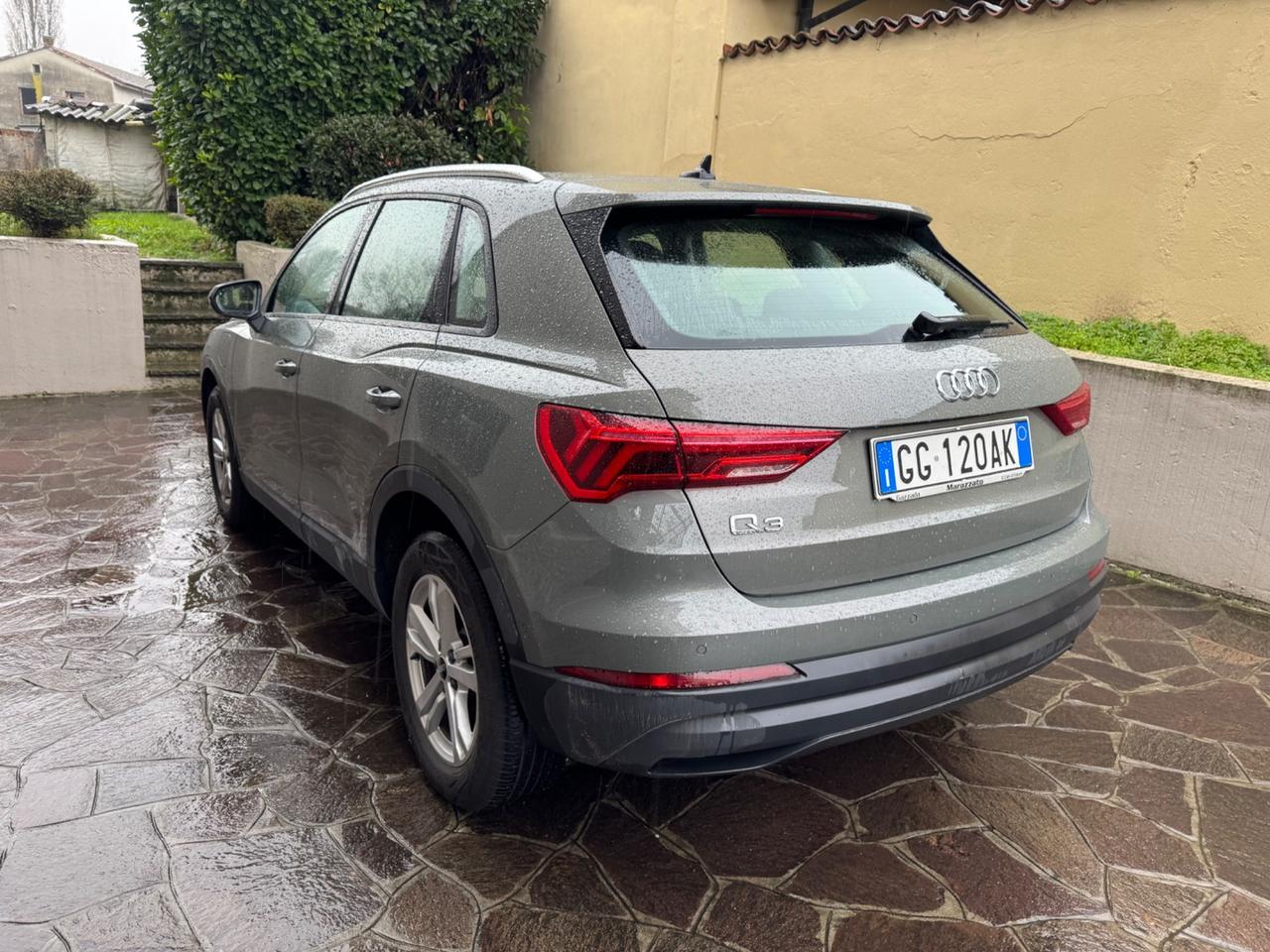 Audi Q3 SPB 45 TFSI e S tronic Business Plus