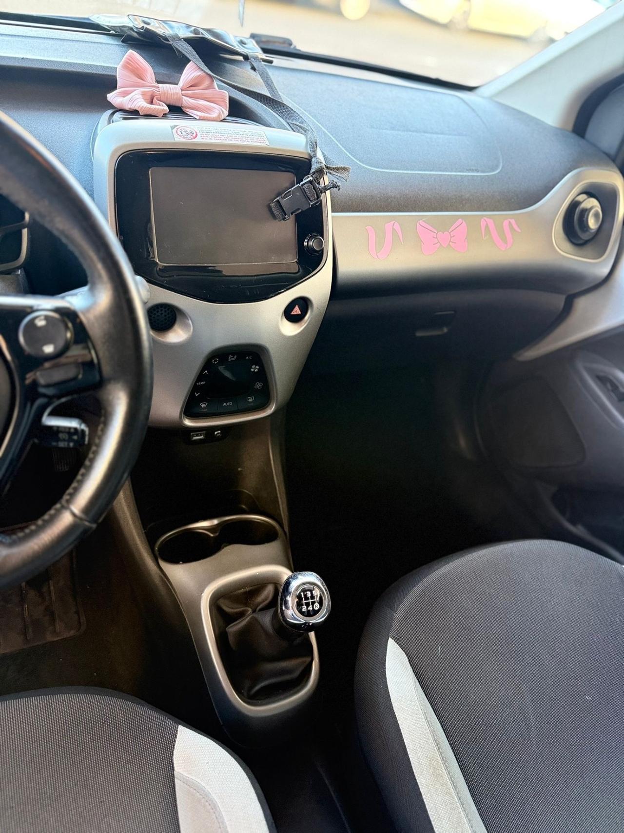 Toyota Aygo 1.0 VVT-i 69 CV 5 porte x-play