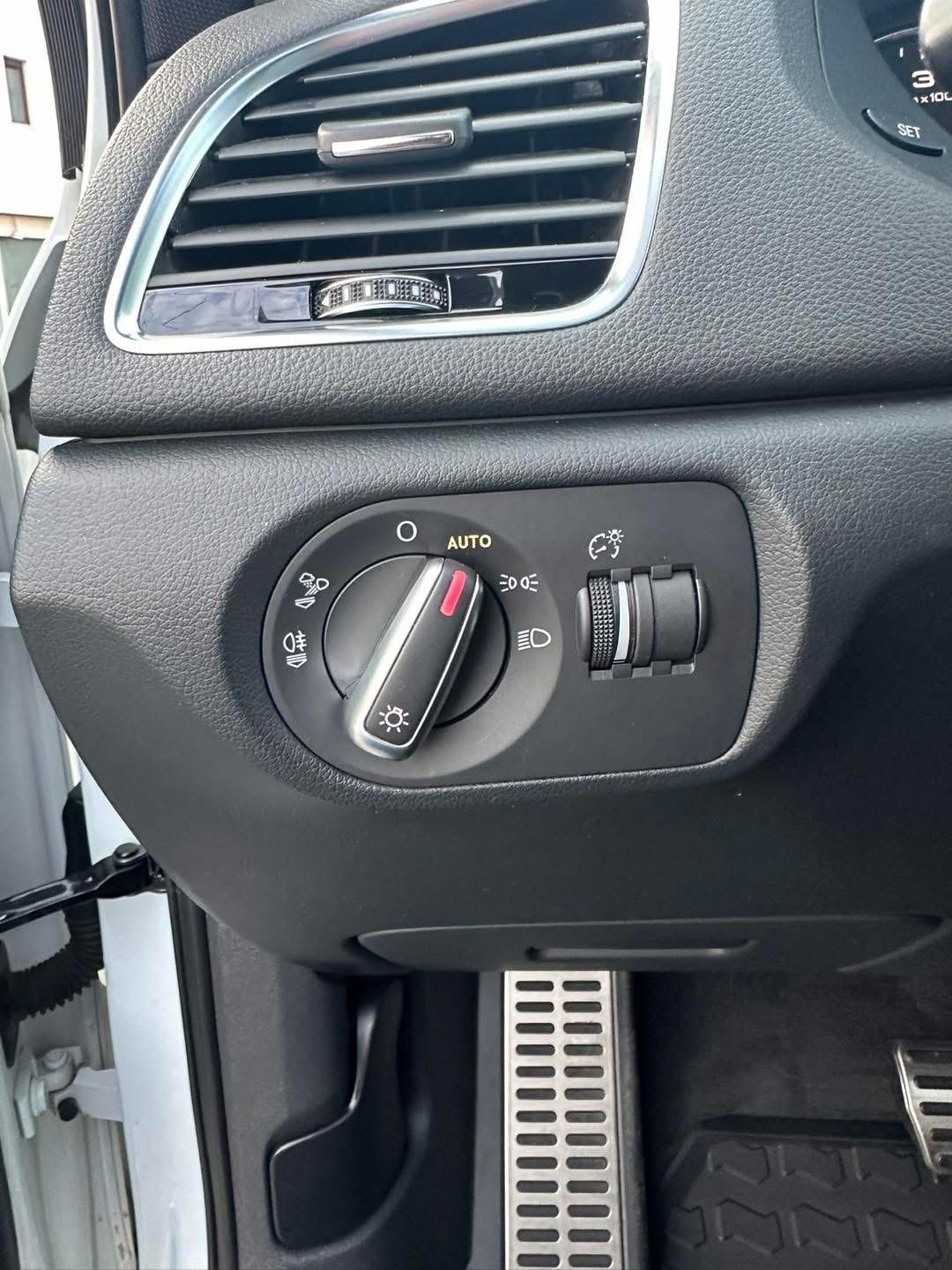 Audi Q3 2.0 Tdi quatt 150CV Stron SLINE TETTO