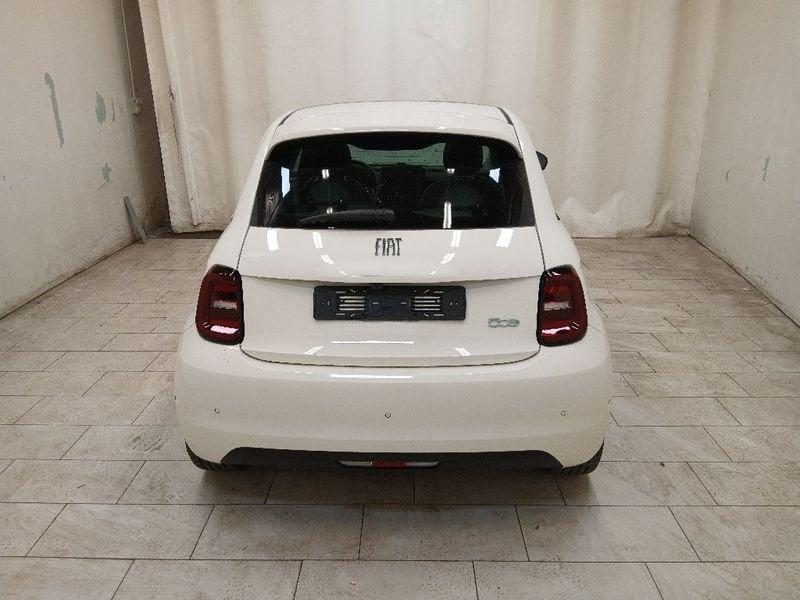 FIAT 500 500e 42 kWh La Prima