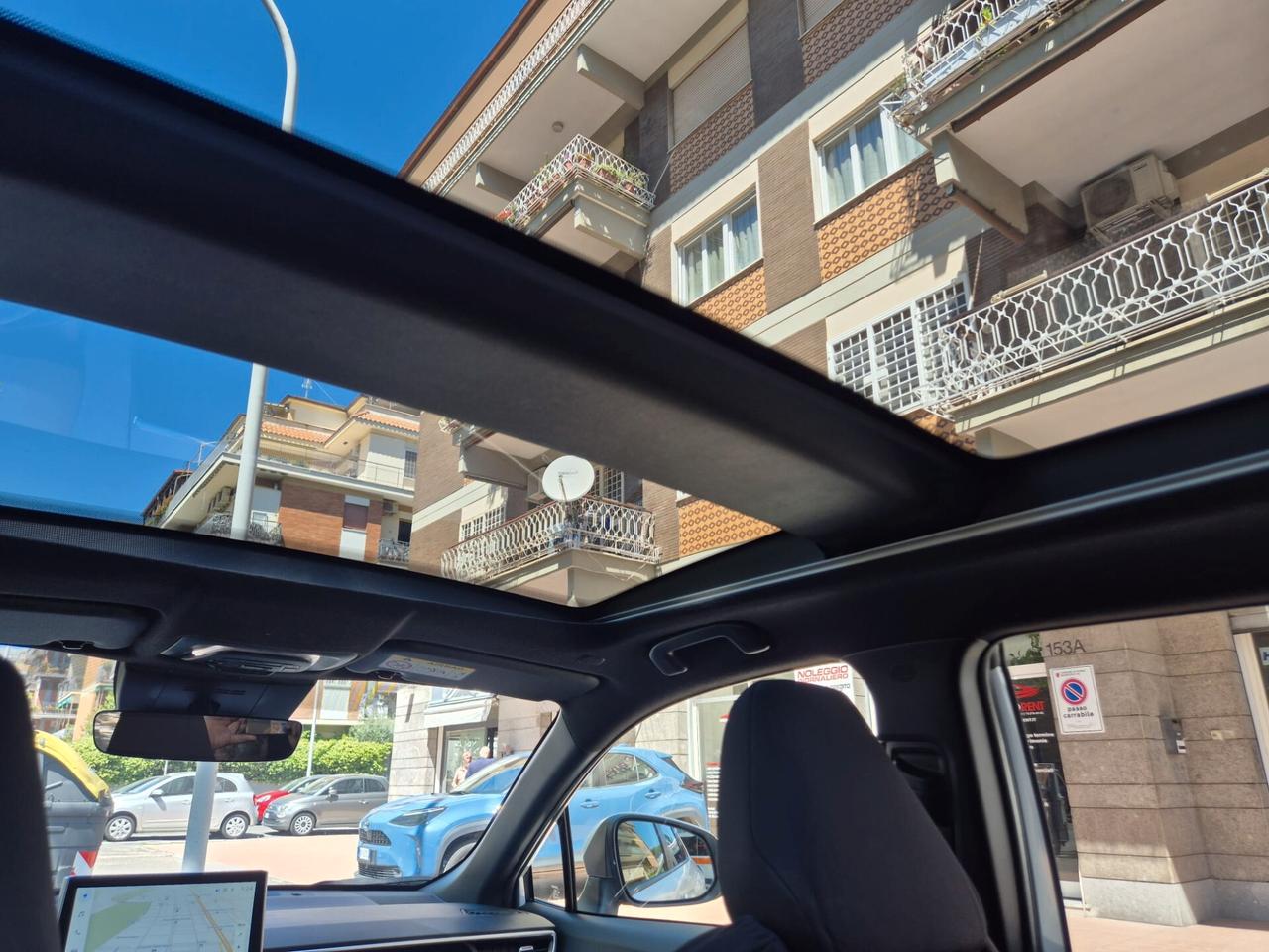 Toyota Corolla Cross 2.0 Hybrid TETTO PANORAMICO Style