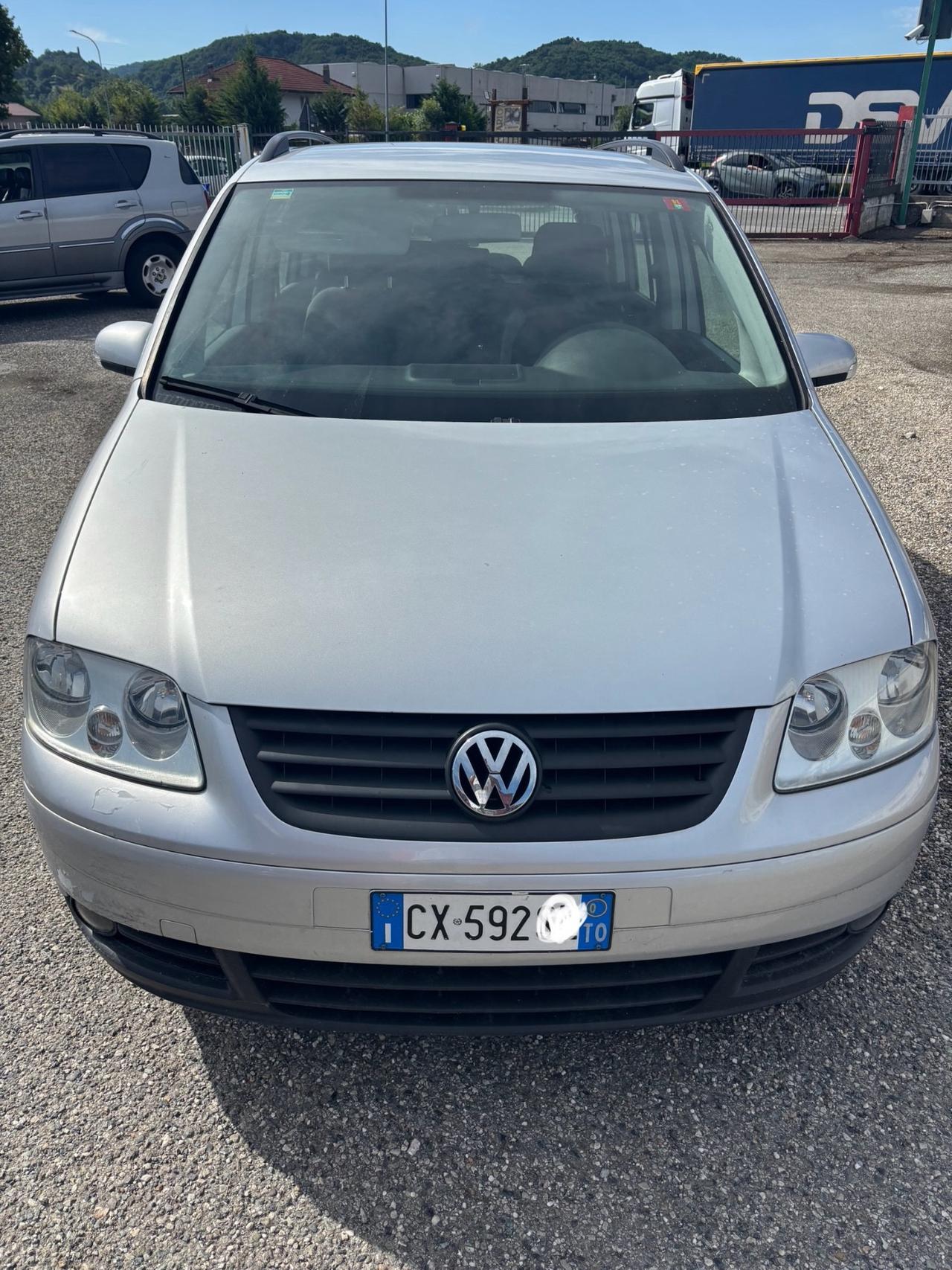 TOURAN Volkswagen 7 posti del 2005 in saldo 592