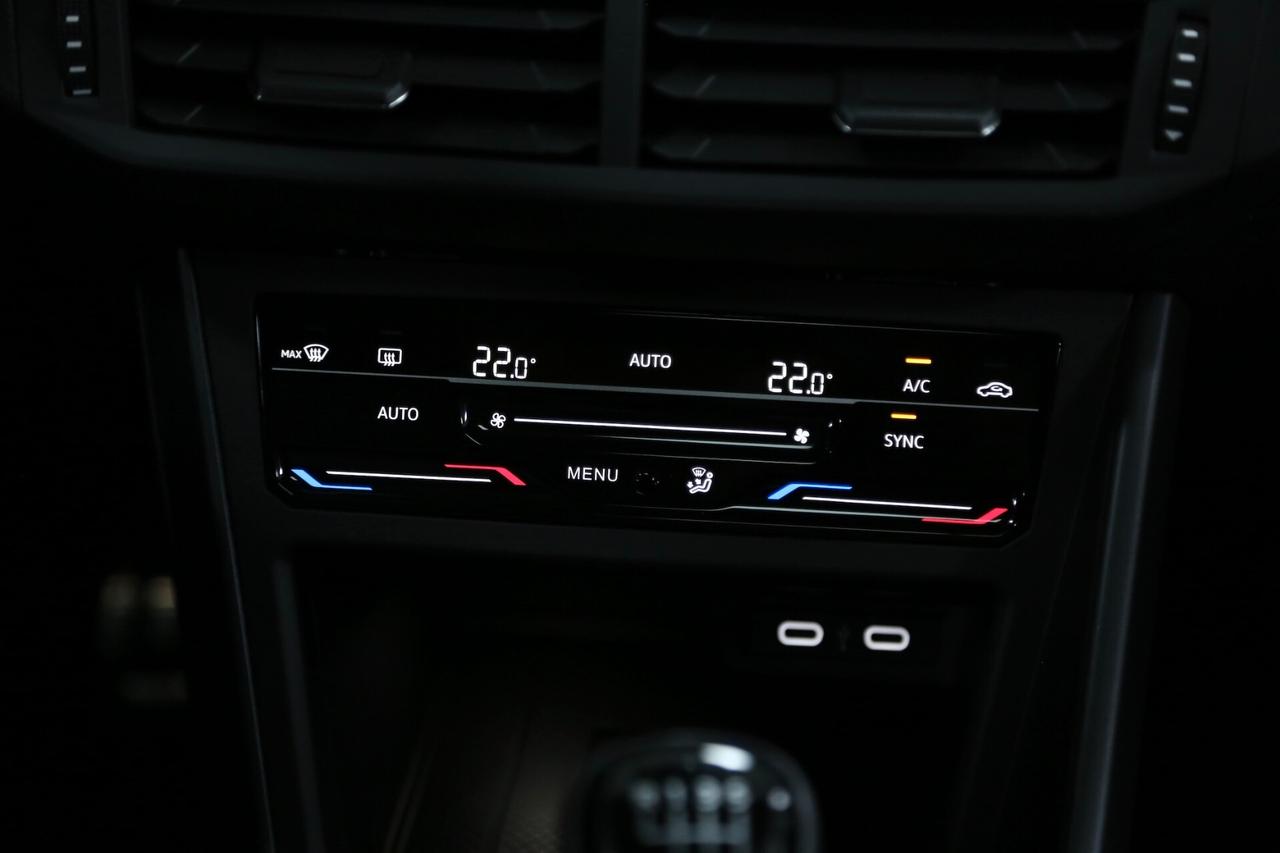 Volkswagen Taigo R-Line Plus 1.0 TSI 115 cv