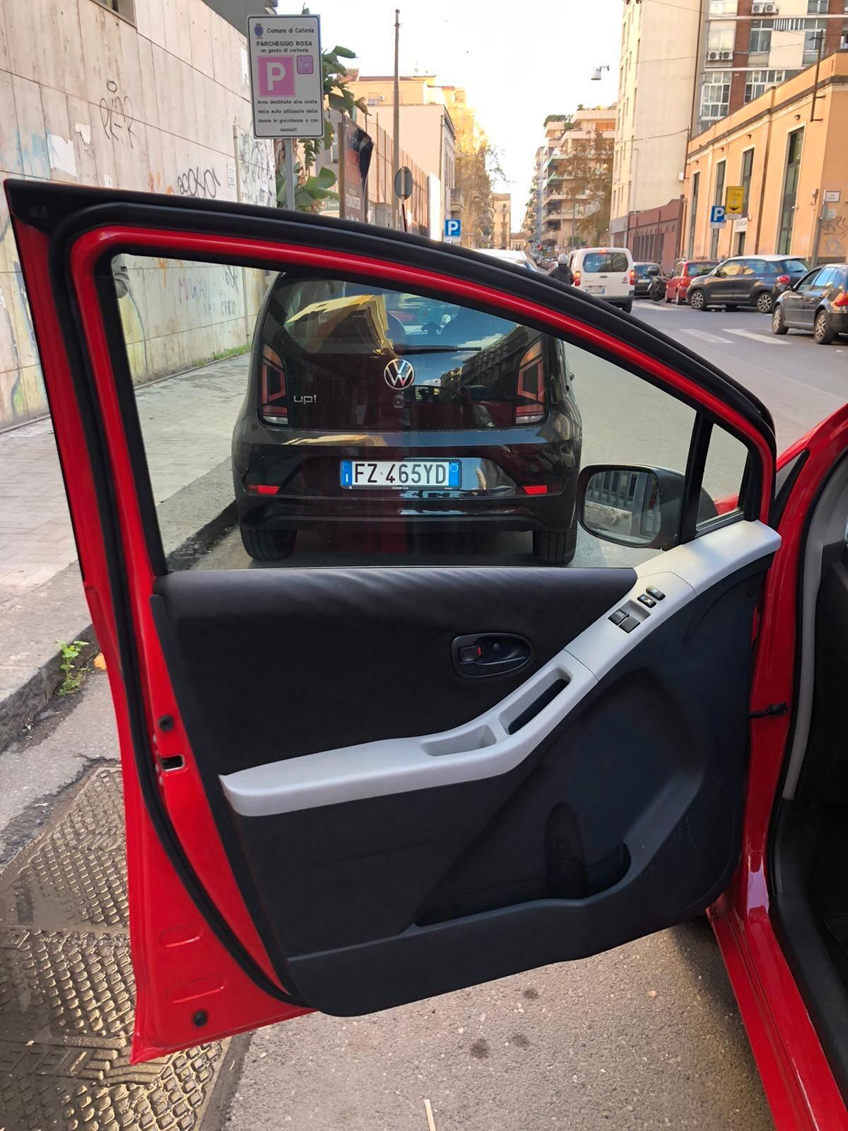 Toyota Yaris 1.0 5 porte