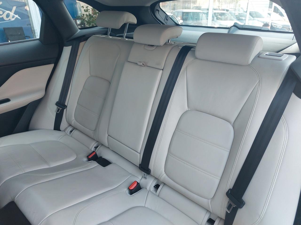 Jaguar F-Pace 2.0 D 180 CV AWD Prestige
