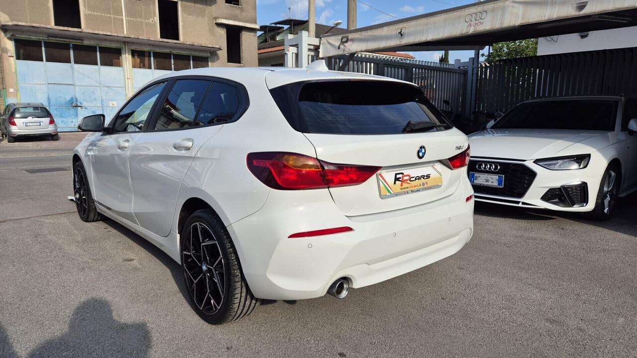Bmw 116 116d 5p. Business Advantage