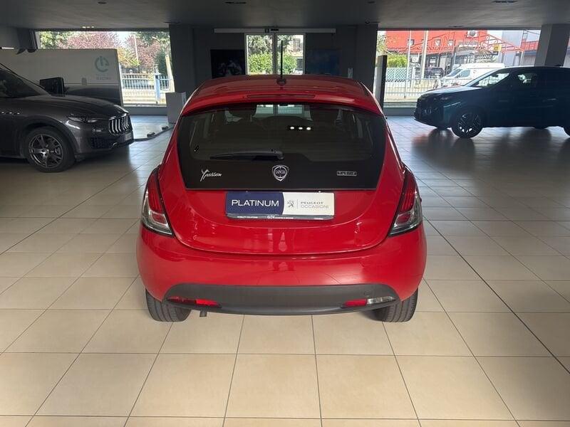 Lancia Ypsilon Ypsilon 1.0 FireFly 5 porte S&S Hybrid Ecochic Silver