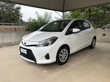 TOYOTA Yaris 1.5 Hybrid 5 porte AUTOMATICA OK NEOPATENTATI