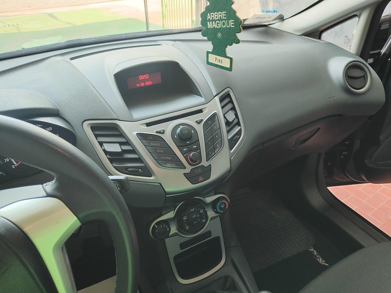 FORD FIESTA 23.000KM NEOPATENTATI