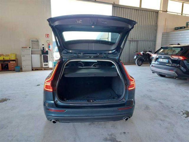 VOLVO V60 B4 (d) Geartronic Momentum Business Pro