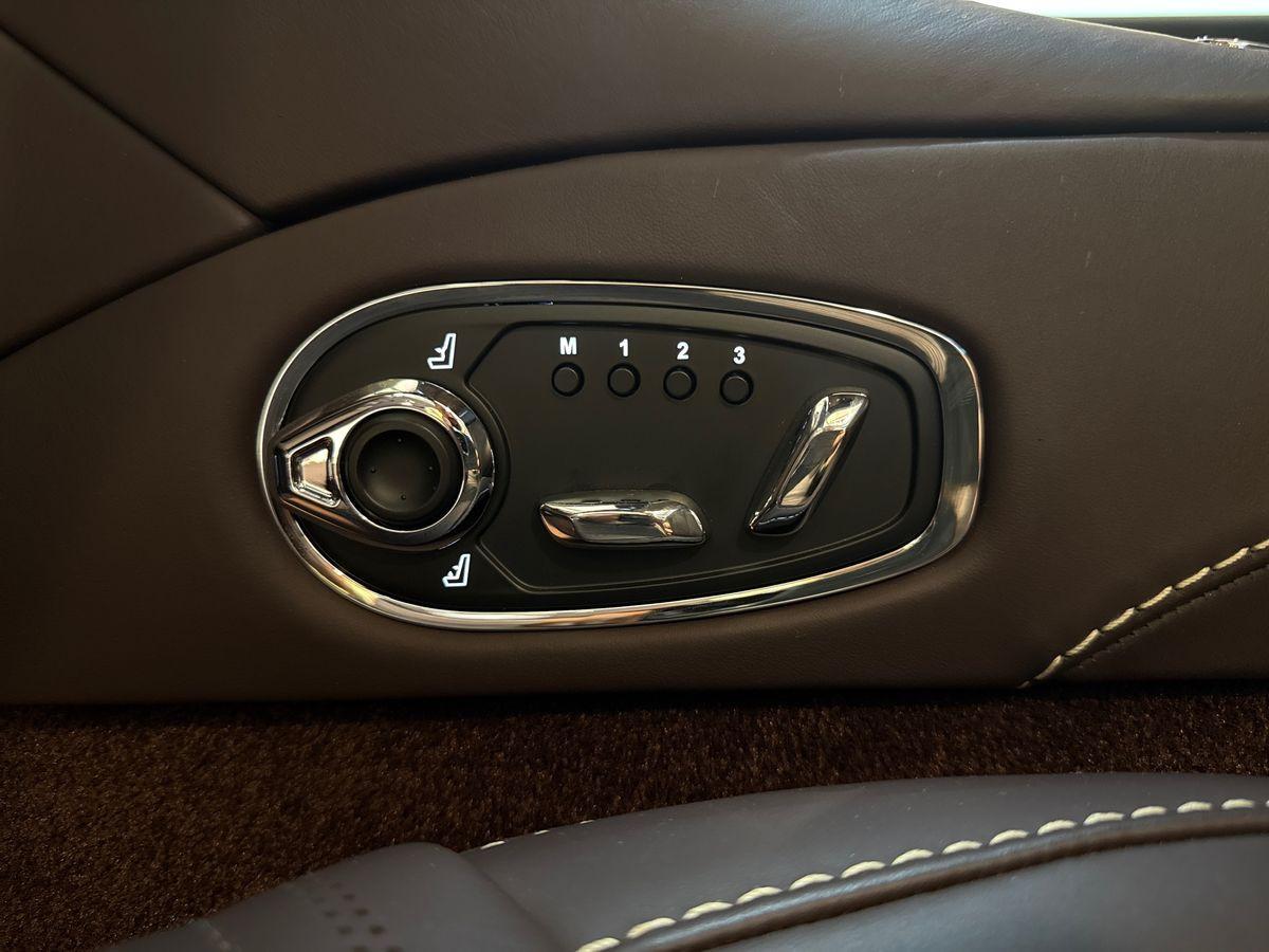 ASTON MARTIN DB11 Coupe 4.0 V8 auto