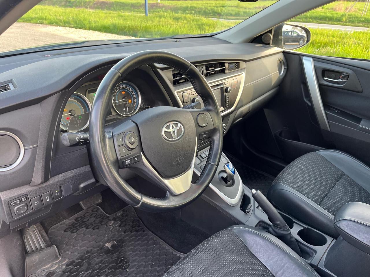 Toyota Auris 1.8 Hybrid 5 porte